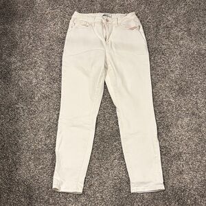 Judy Blue Women's Cream Boyfriend Fit Jeans